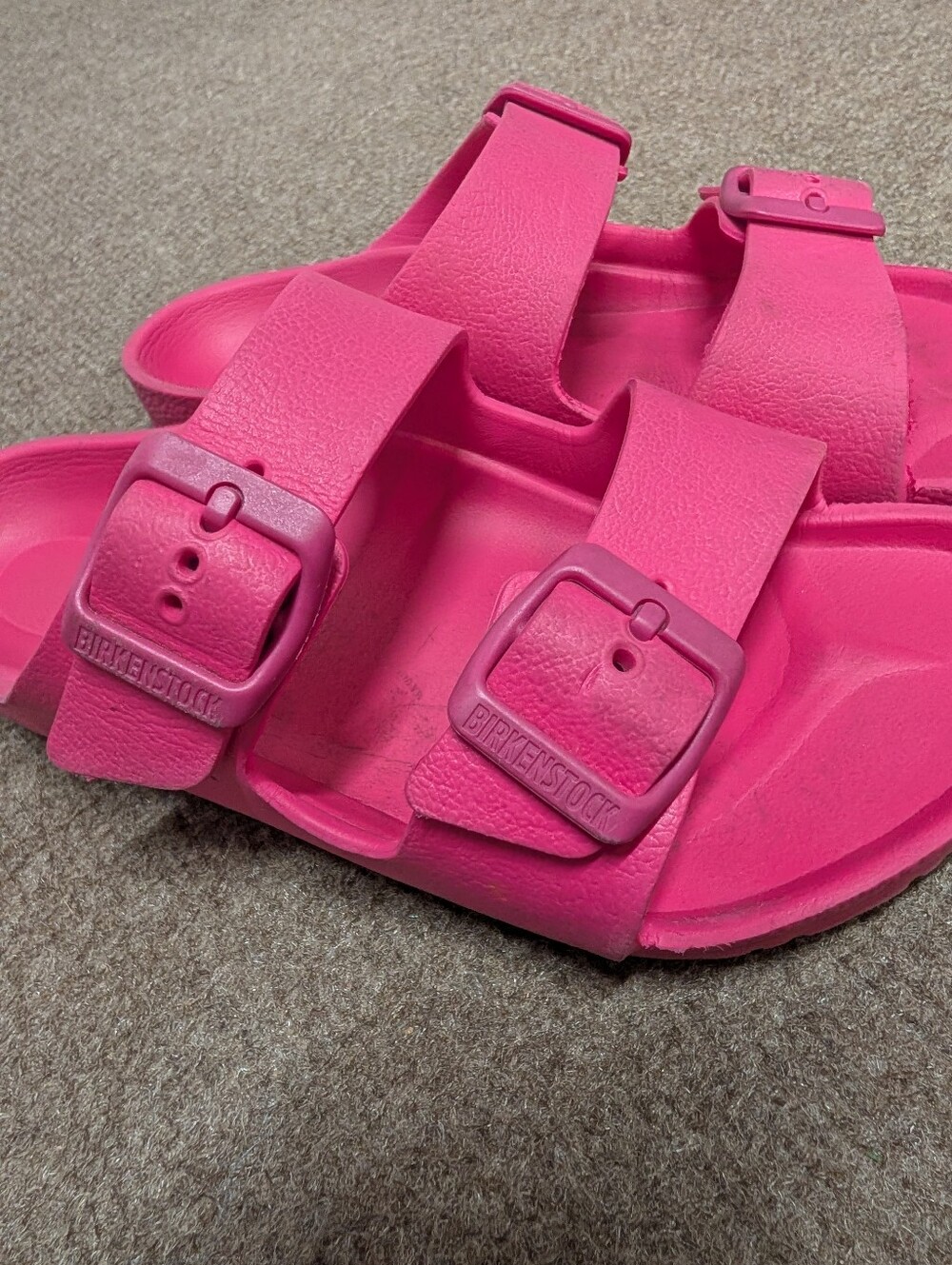 Birkenstock Girls Hot Pink Double-Buckle Slide Sandals (Size 33- US 2-2.5) - Picture 2 of 6